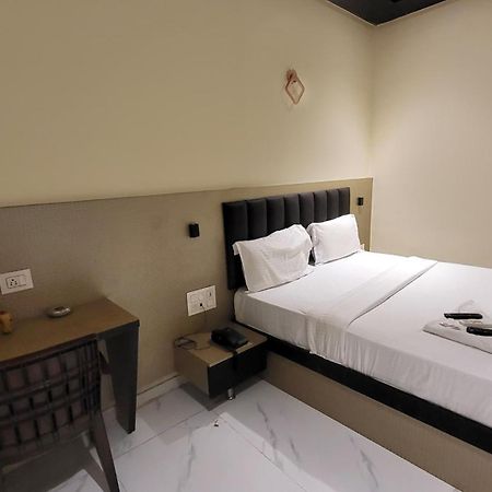 Fabhotel Prime Land - Nr Bkc Mumbai Dış mekan fotoğraf